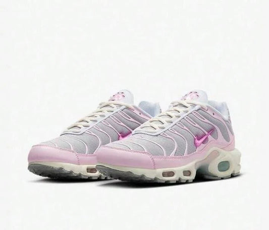 Nike Women's Air Max Plus - Pink/Grey