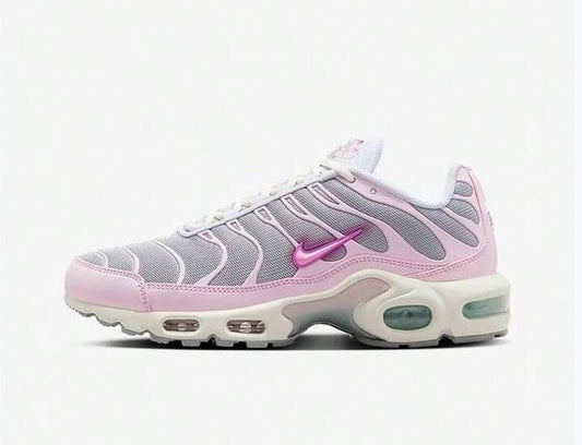 Nike Women's Air Max Plus - Pink/Grey